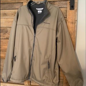 Columbia big & tall jacket. Tan w/grey fleece